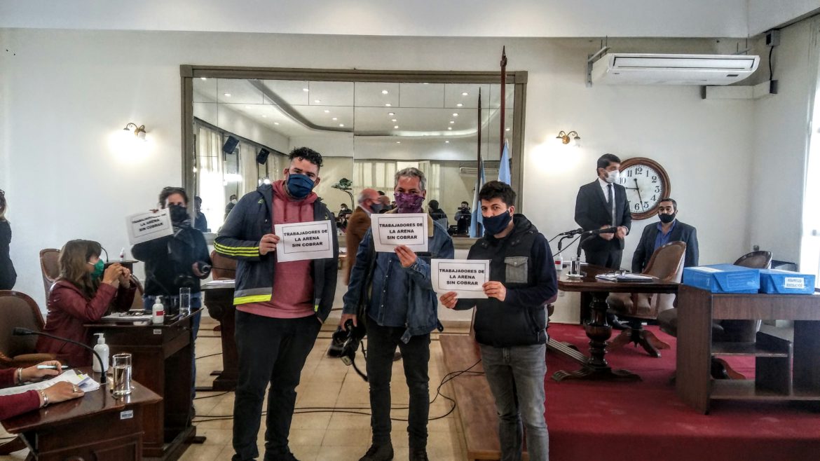 Trabajadores de La Arena visibilizaron su reclamo en el concejo