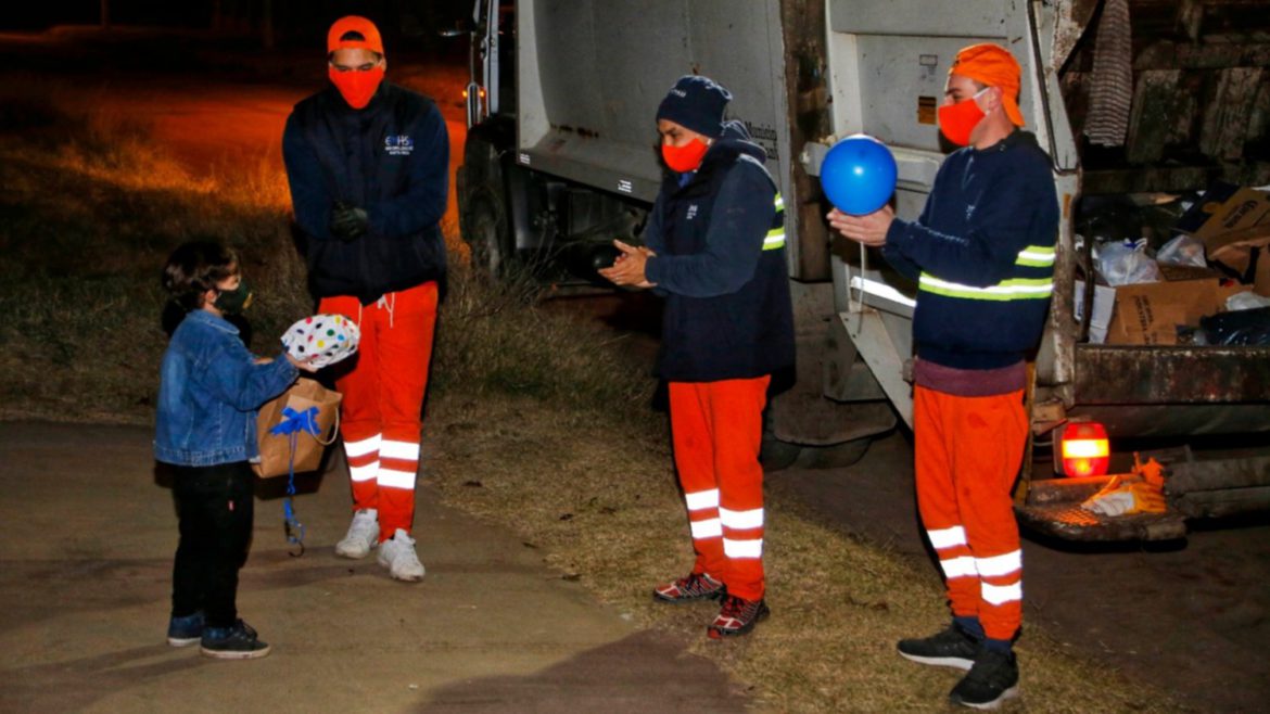 Benjamín cumplió 5 años en Santa Rosa y lo festejó con sus amigos, los recolectores de residuos