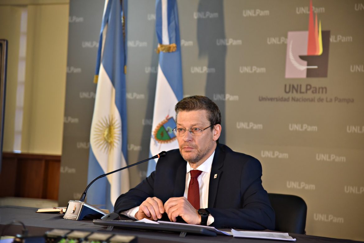 LN+ y una operación contra la UNLPam y el rector Alpa luego de la marcha