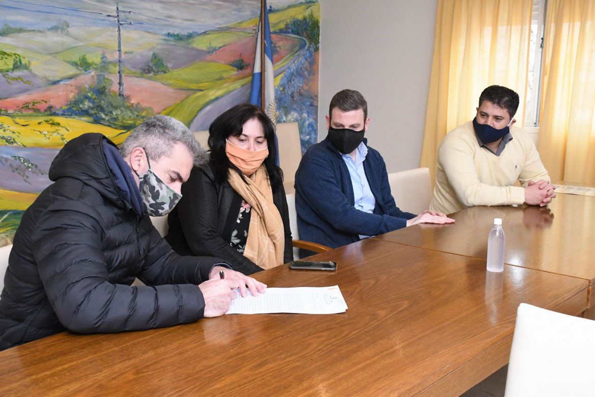 Invierten 3,2 millones de pesos para una obra eléctrica en Cané