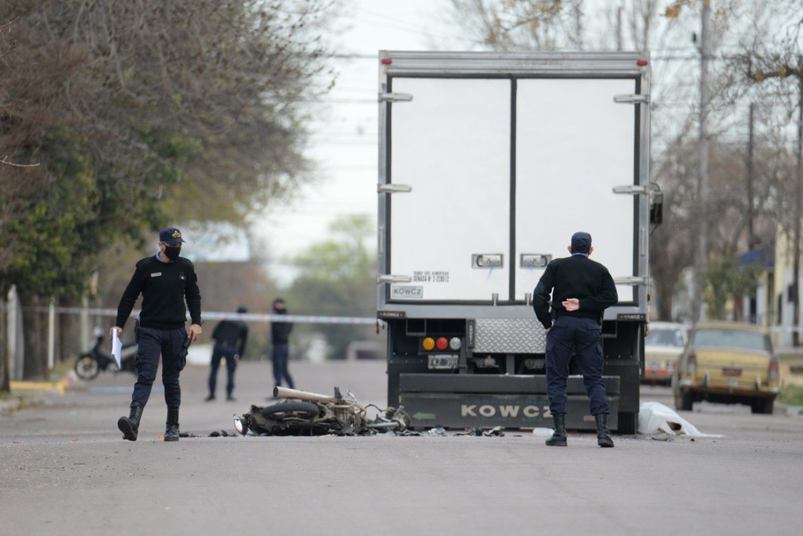 Pico: un hombre murió al ser chocado por un camión