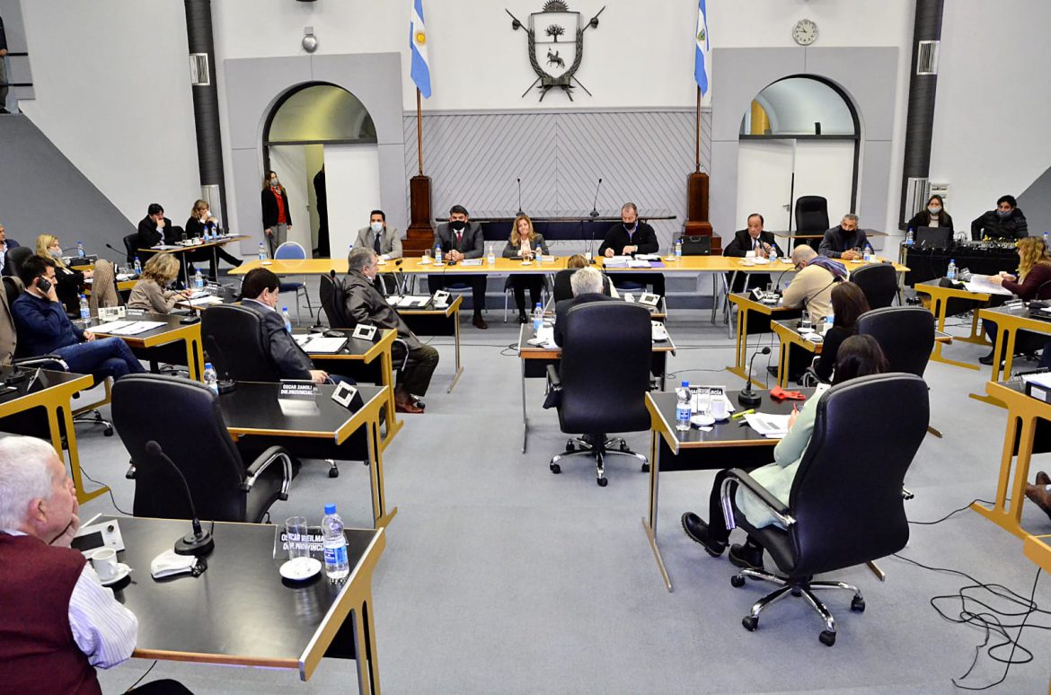 Ministros negaron que haya violencia institucional en La Pampa: “Estamos lejos de eso”