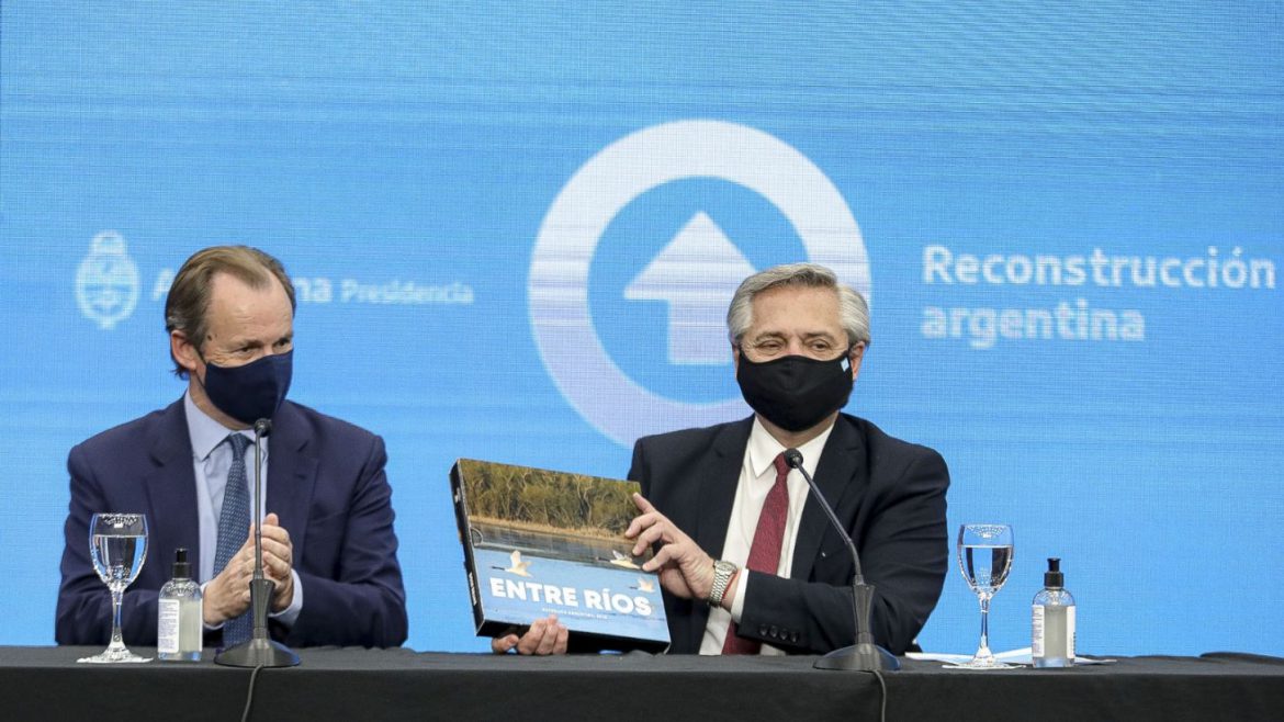 Fernández: “Tenemos que acostumbrarnos a ahorrar en pesos”