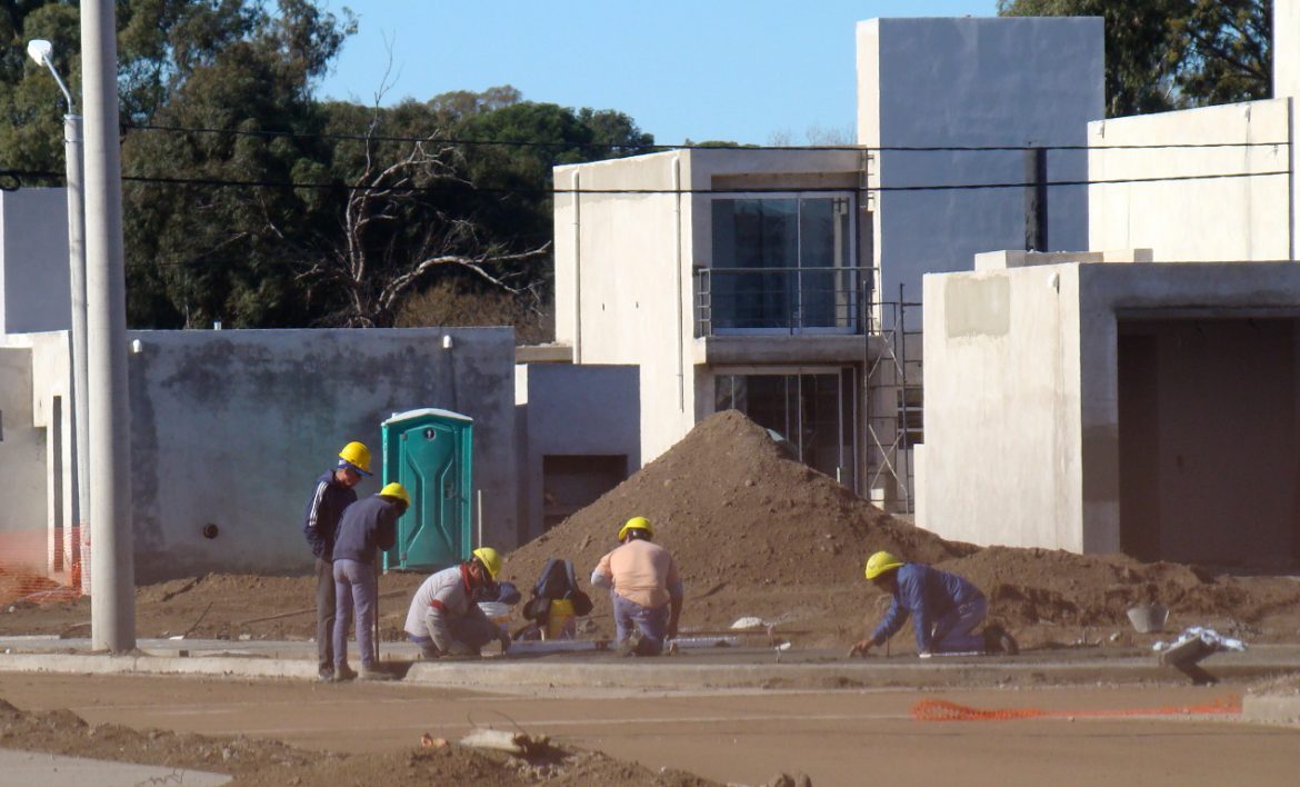 Senadores analizarán mañana en comisión proyectos de renegociación de créditos hipotecarios UVA