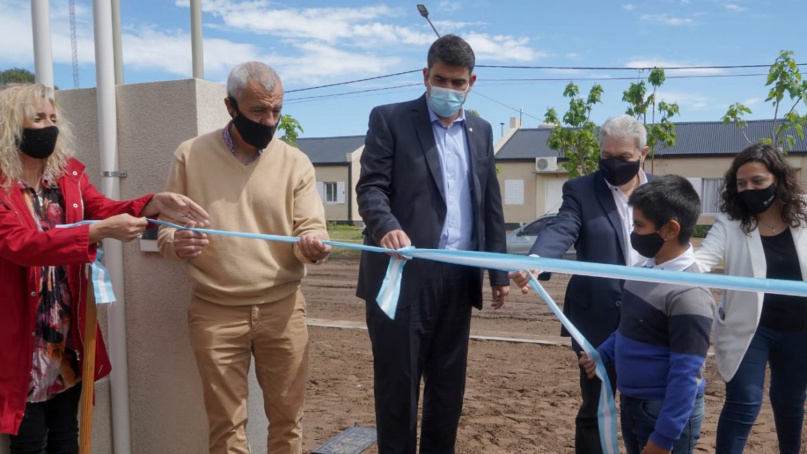Entregaron viviendas a 14 familias de Quemú Quemú