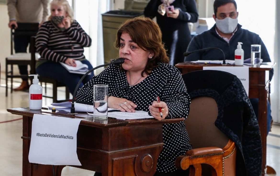 Concejala pide carteles informativos en sistema braille en Santa Rosa