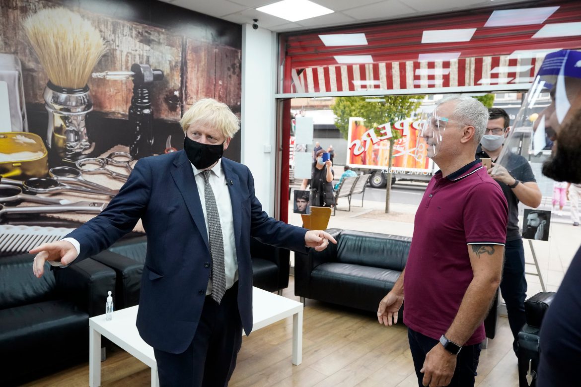 El Gobierno británico ofrece subsidios a restaurantes y hoteles por el avance de la variante Ómicron