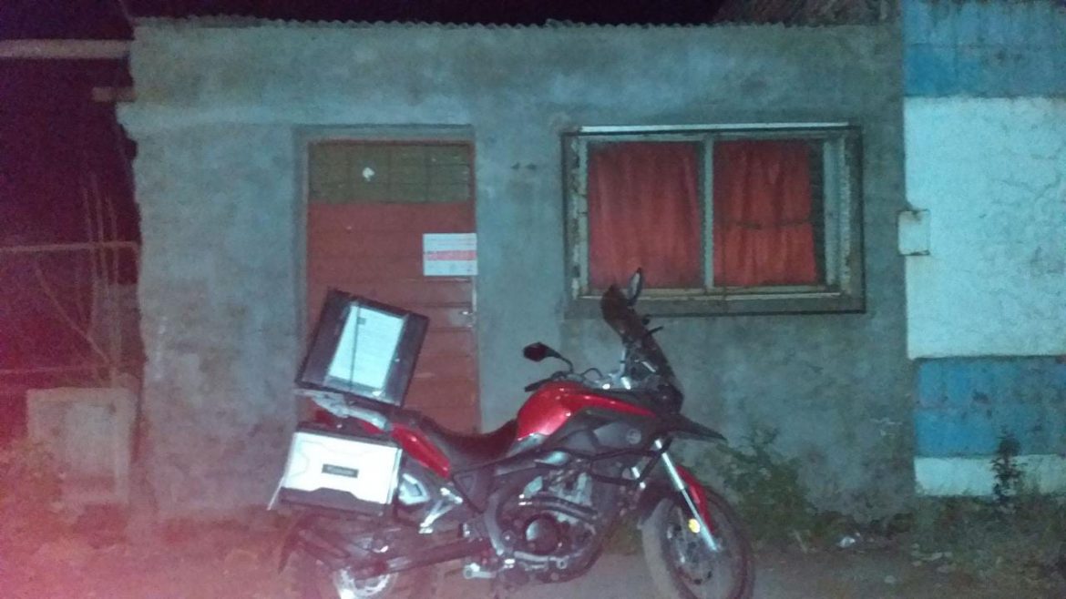 Jugaban a las bochas en un bar ilegal: labran infracción a una decena de personas