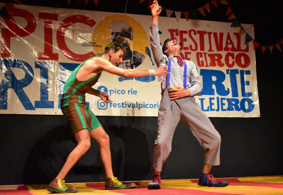 Comenzó el Festival de Circo y Arte Callejero Pico Ríe
