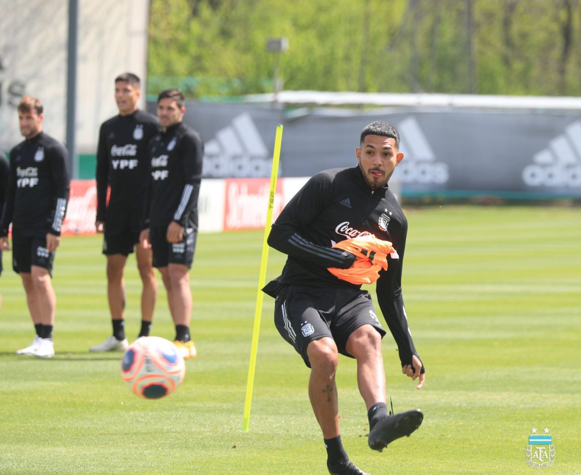 Argentina ya está en La Paz para el duelo con Bolivia