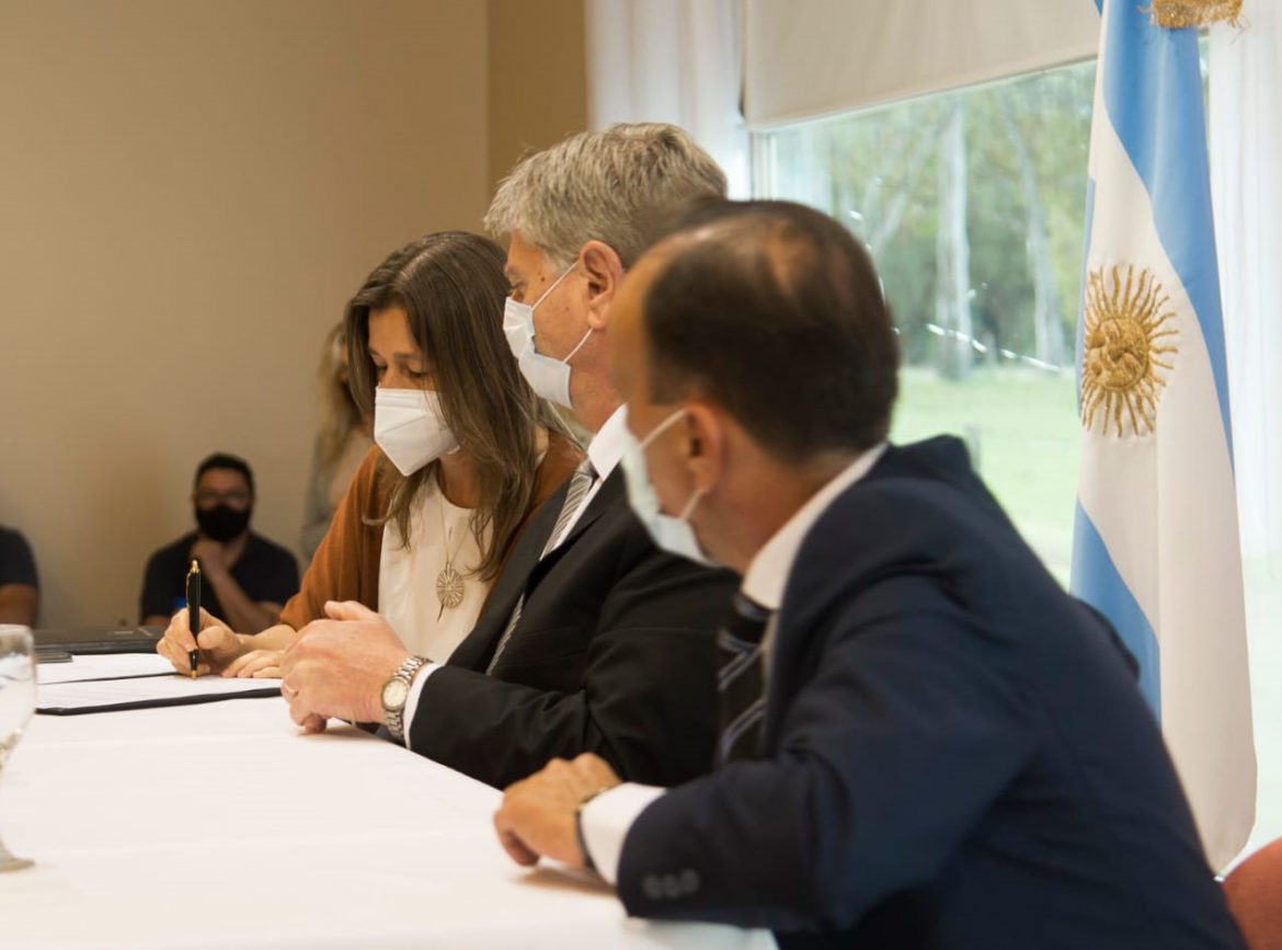 La ministra Frederic firmó un convenio con Ziliotto y elogió la nueva Ley de Seguridad Ciudadana