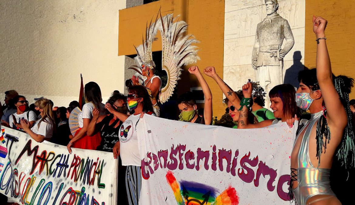 Segunda marcha provincial del LGBTIQNB+ en Santa Rosa por el orgullo y el cupo laboral trans