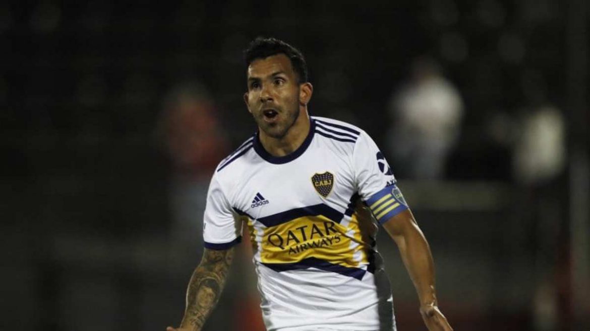 Boca, con la vuelta de Tevez, visita al líder invicto Vélez en Liniers