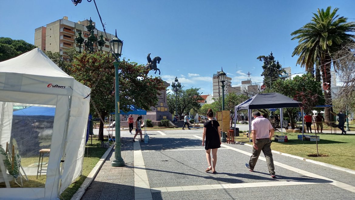 Comienza la Feria del Regalo en Santa Rosa