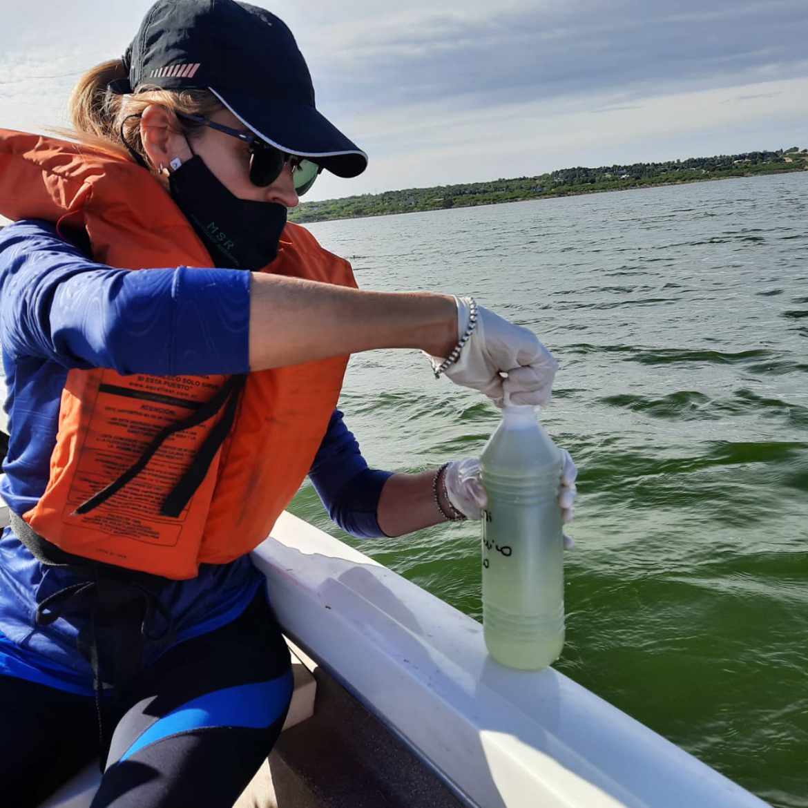 Evalúan la calidad del agua en la laguna Don Tomás y el Bajo Giuliani