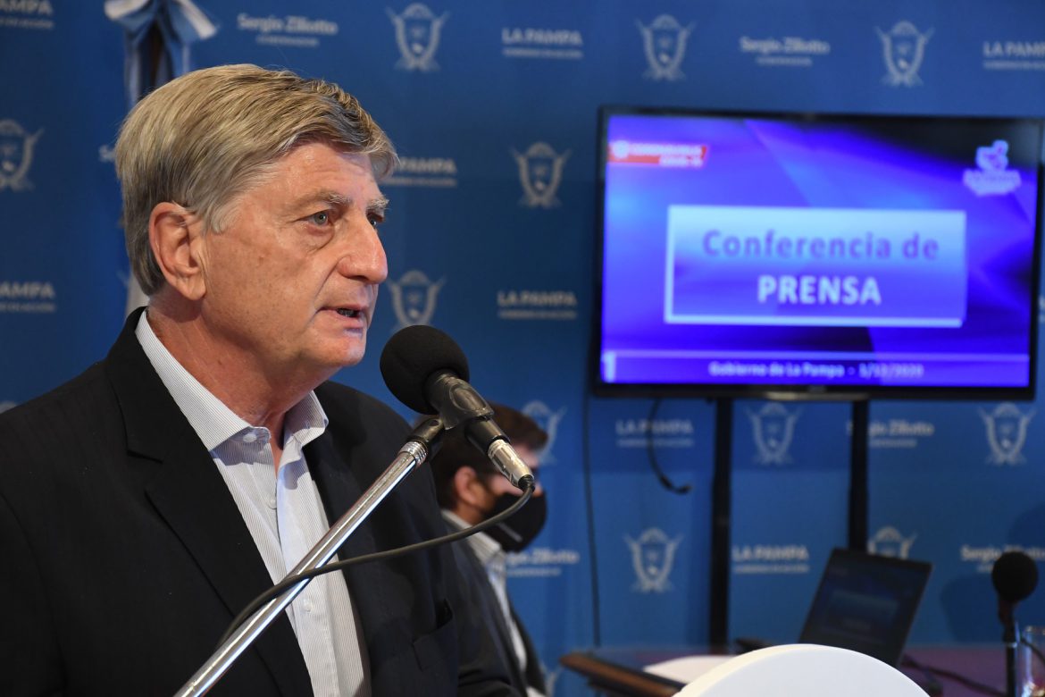 Ziliotto suspendió las reuniones sociales y decidió mantener las clases