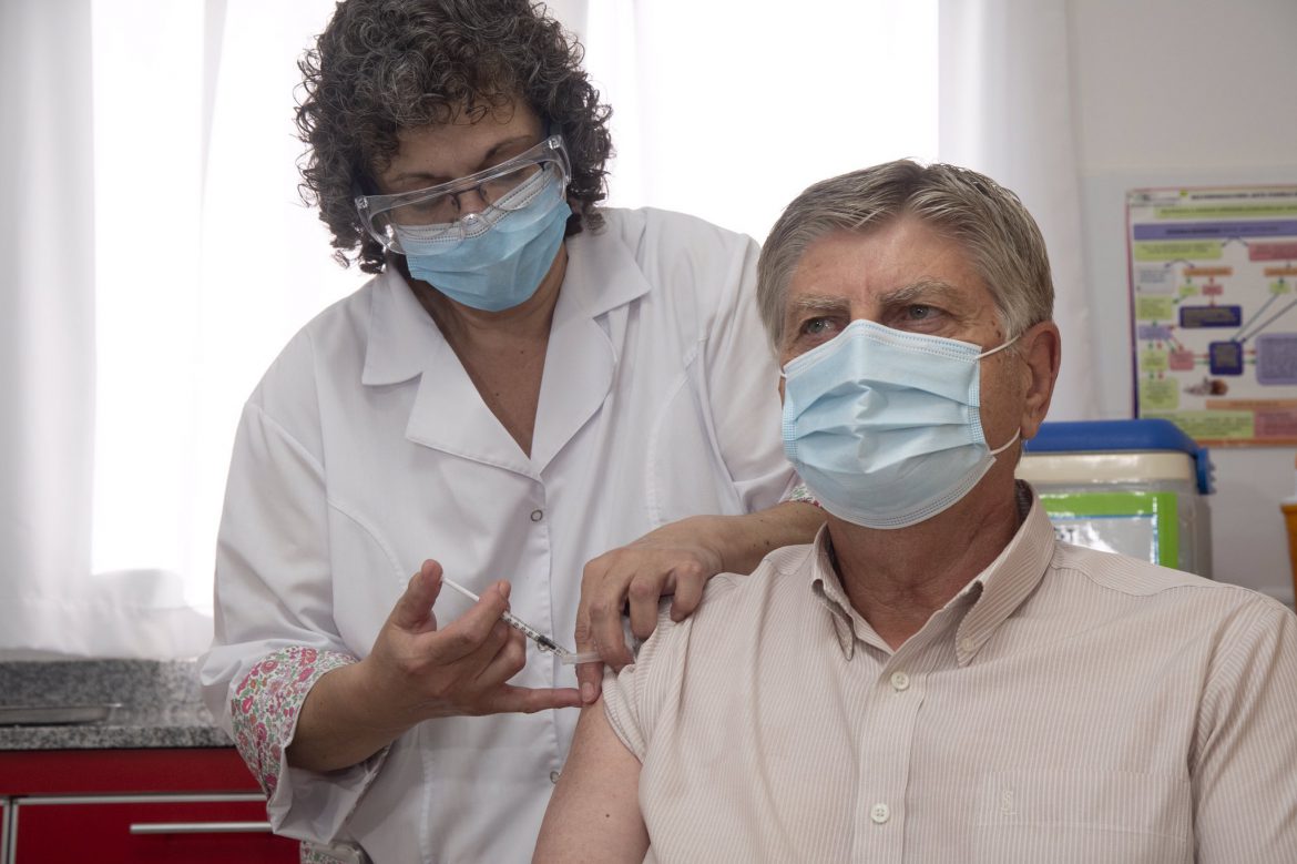 “Este miércoles comenzamos a vacunar con el segundo componente de la Sputnik V”