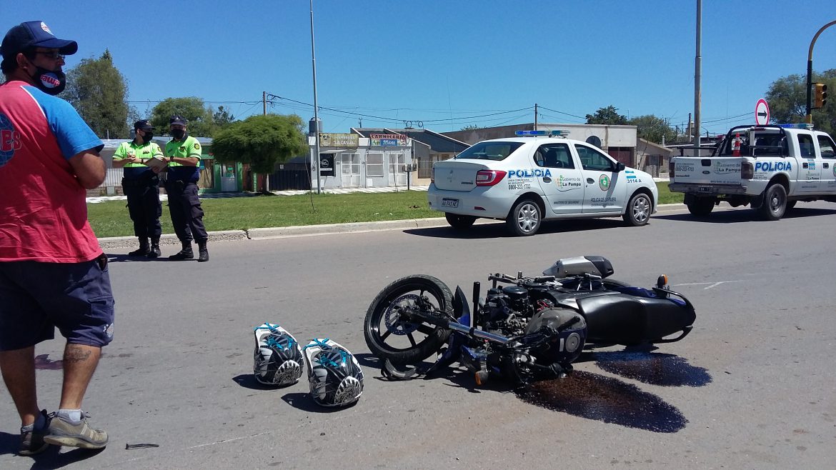 Un motociclista herido en un choque en Santa Rosa