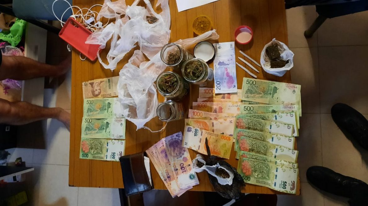 Desbaratan boca de expendio de droga en Victorica y detienen a dos personas