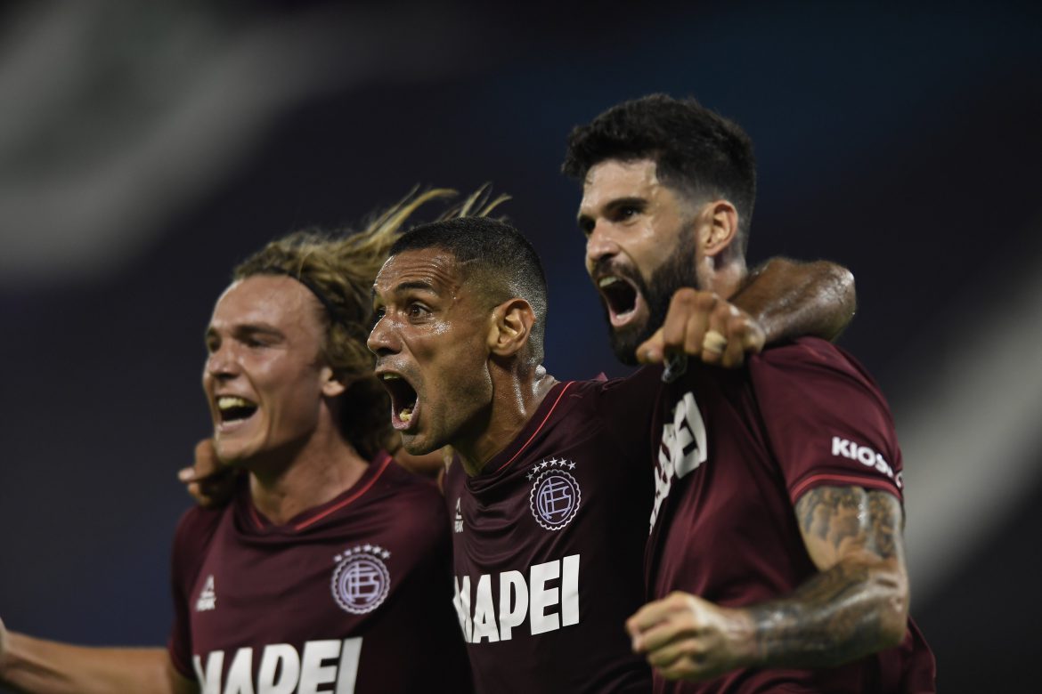 Lanús venció a Vélez en la ida de semifinal de Sudamericana