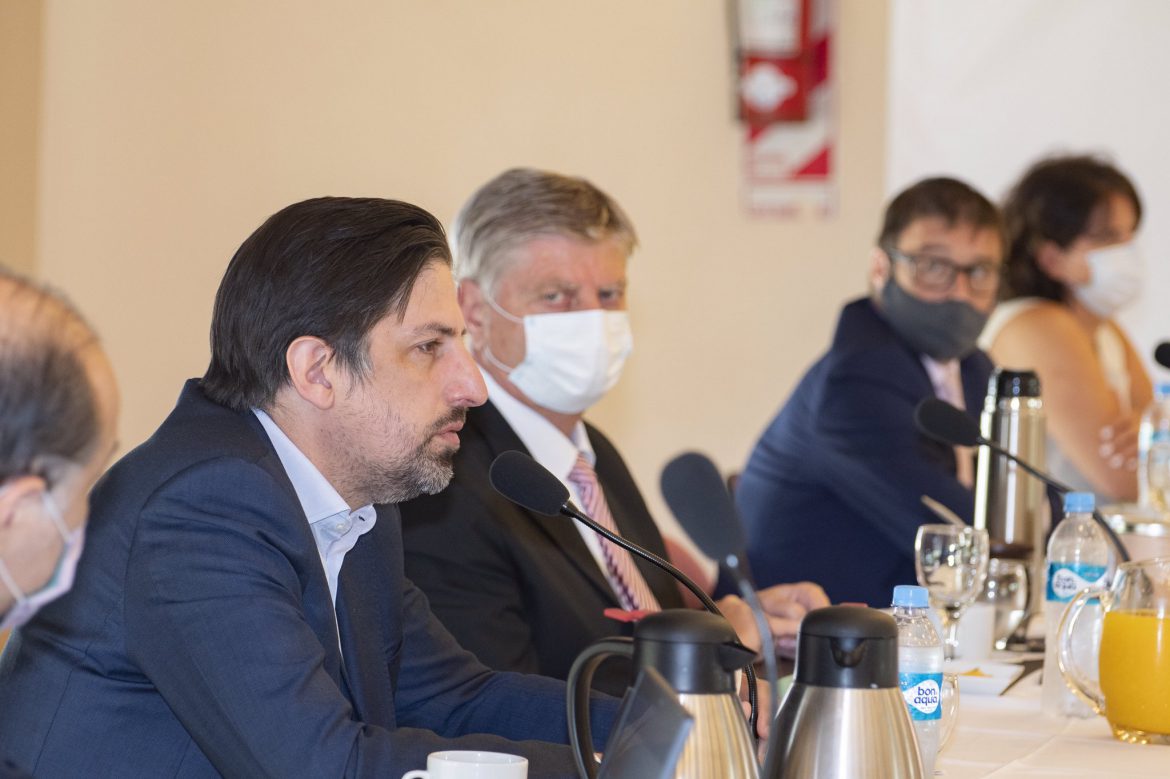 Trotta y la presencialidad cuidada: “Un paso importante en uno de los momentos más desafiantes de la historia”