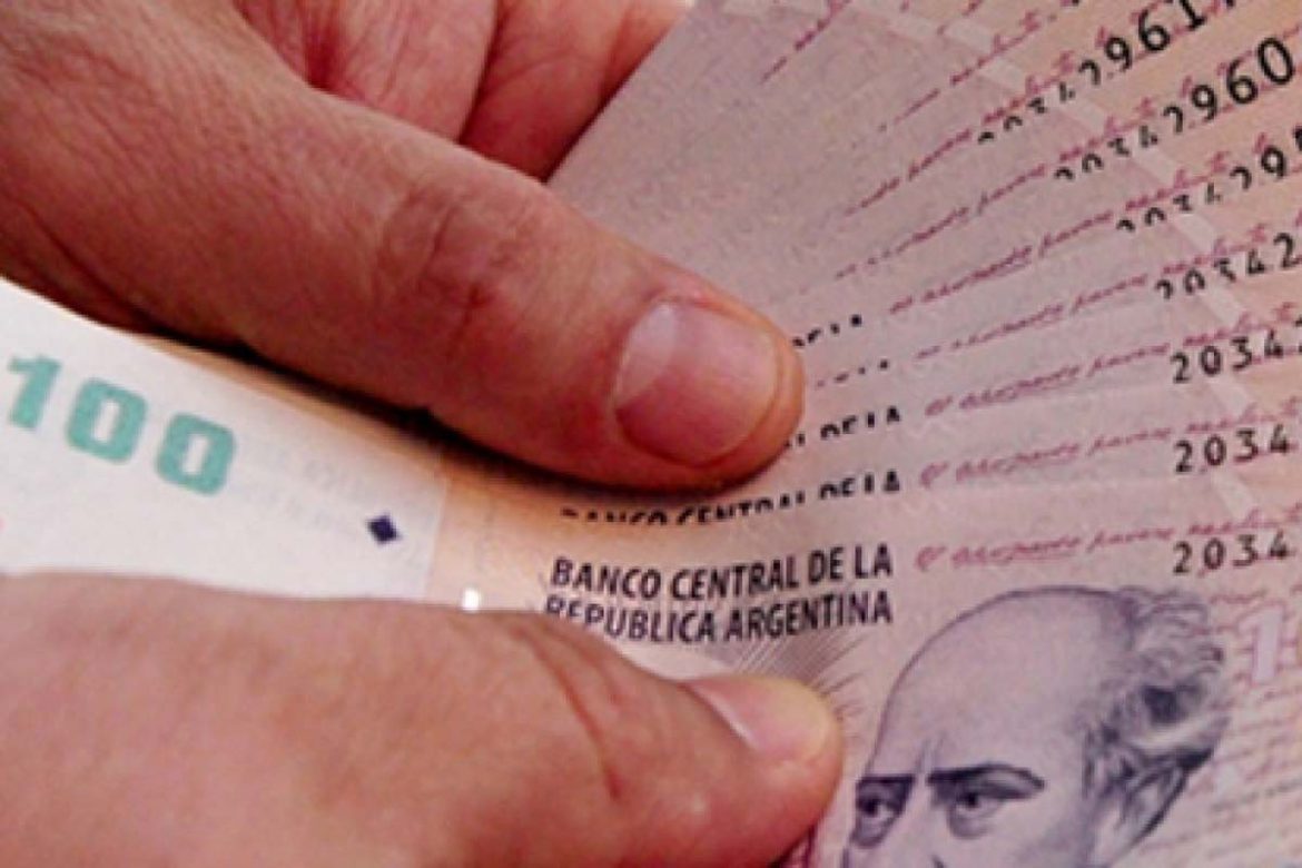 Oficializan suba del salario mínimo en un 45 por ciento en 4 tramos