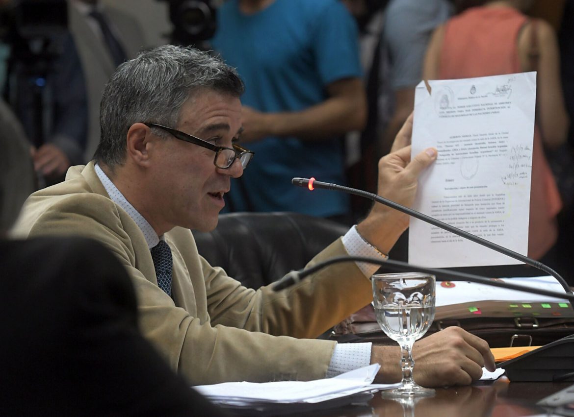 Rafecas aseguró que declinará su postulación a procurador si cambia la ley del MPF