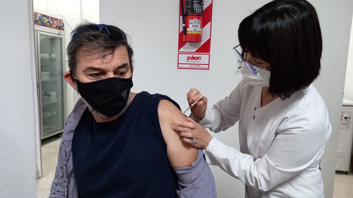 Covid: enfermeros y enfermeras pampeanas ya consiguieron 4100 dosis extra