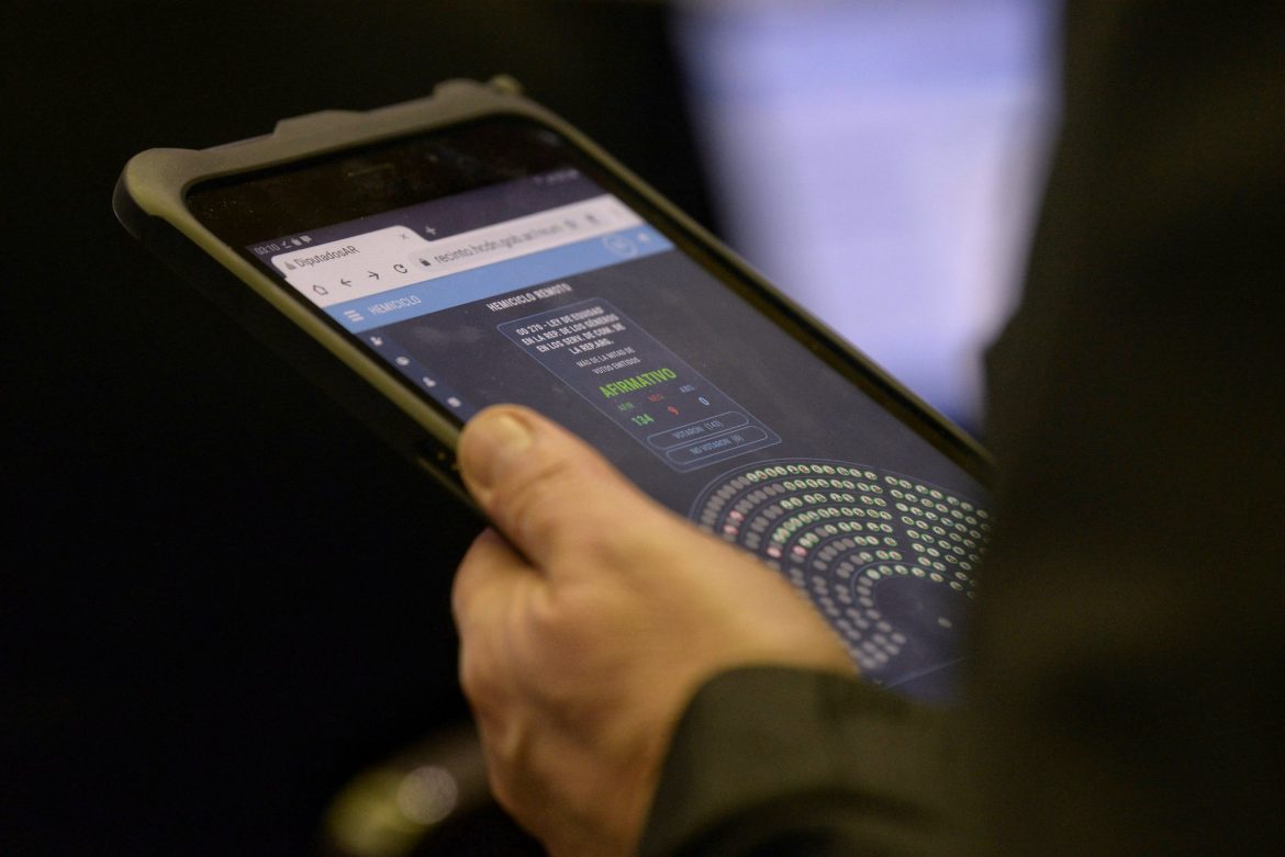 Los medios con equidad de género tendrán preferencia en la pauta oficial