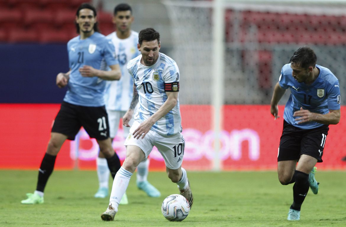 Argentina venció a Uruguay y logró su primer triunfo en la Copa América