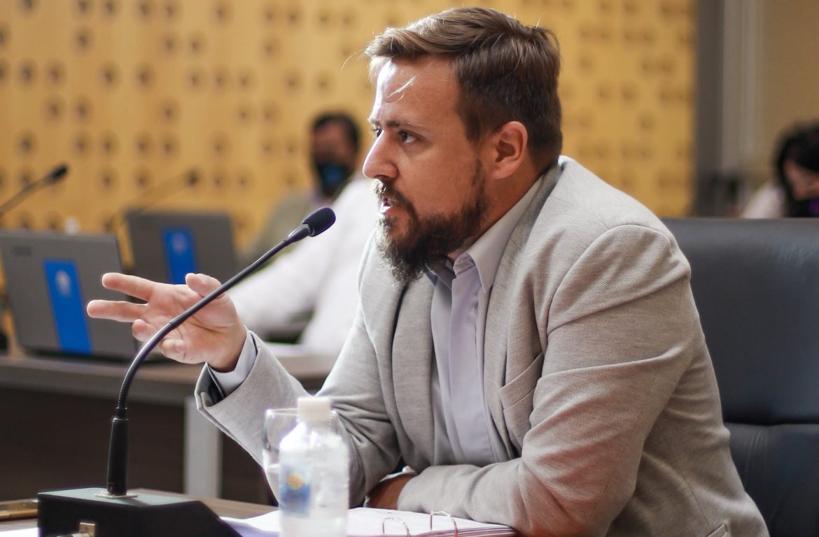 Coppo, vetado de la lista radical, dice que fue “proscripto”