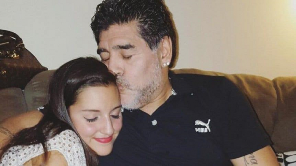 Allanaron una panadería de Speluzzi desde donde amenazaron a Jana Maradona