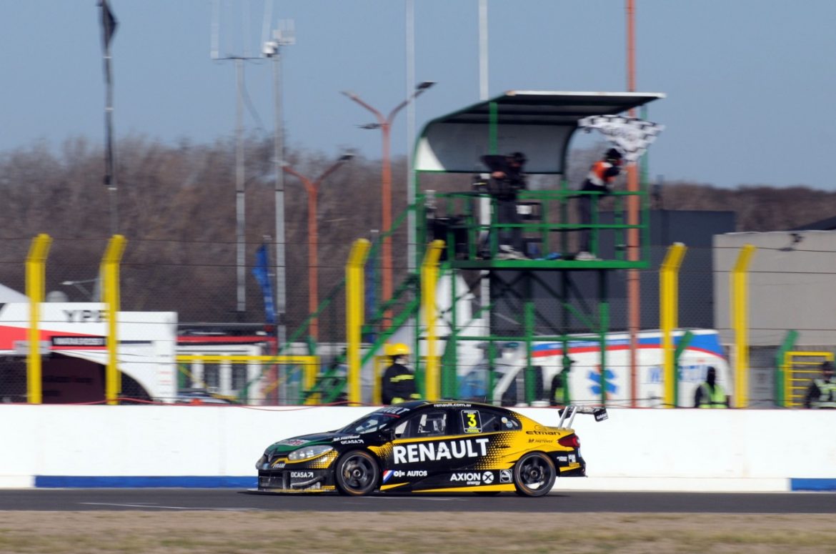 Pernía ganó la carrera clasificatoria del Súper TC2000 en Toay