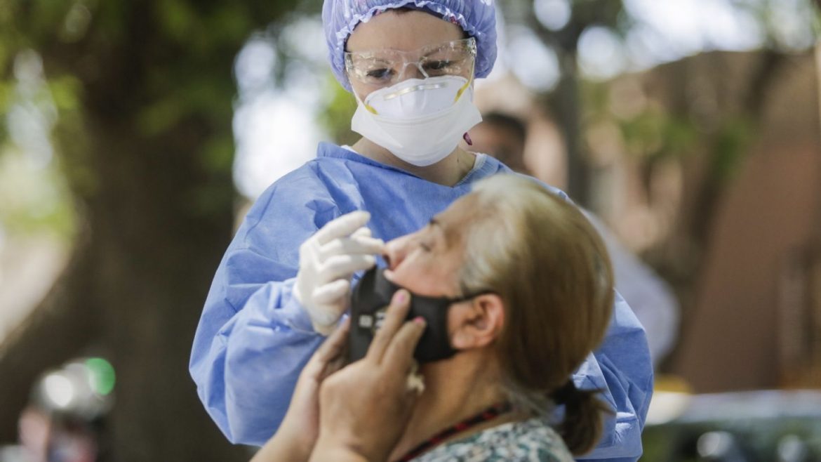 El Sitrasap rechaza que tengan que trabajar en hospitales pese a ser contacto estrecho