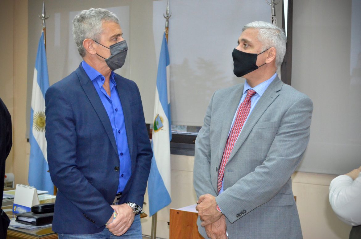 El vicegobernador le reclamó a funcionario de Cancillería por el Paso Pehuenche