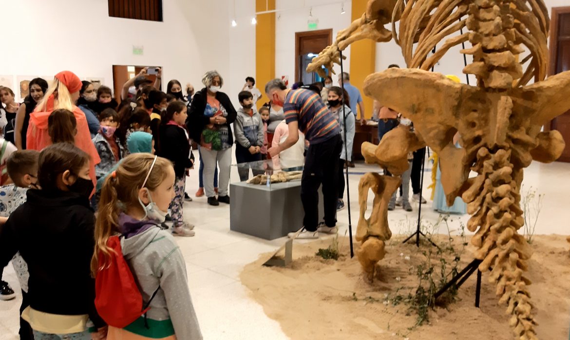 El último día de la Feria Provincial del Libro en Lonquimay