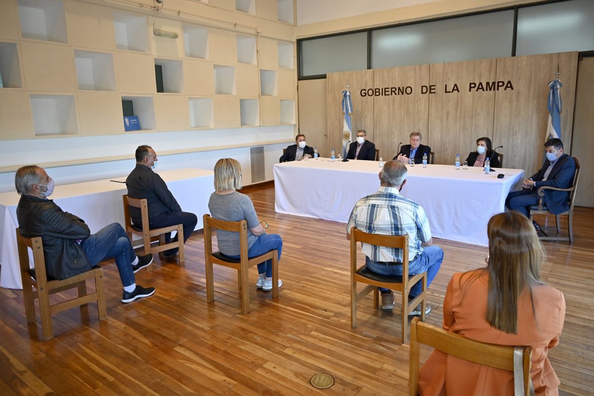 Los taxistas podrán renovar su auto con una garantía del Estado pampeano