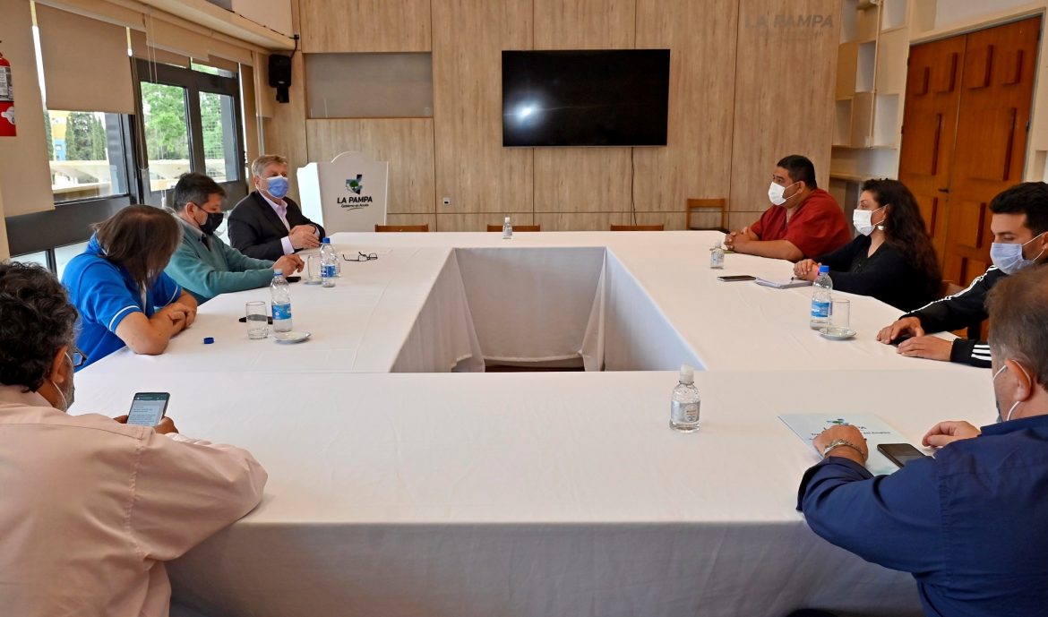 Ziliotto garantizó a los gremios de Salud las licencias ordinarias de verano