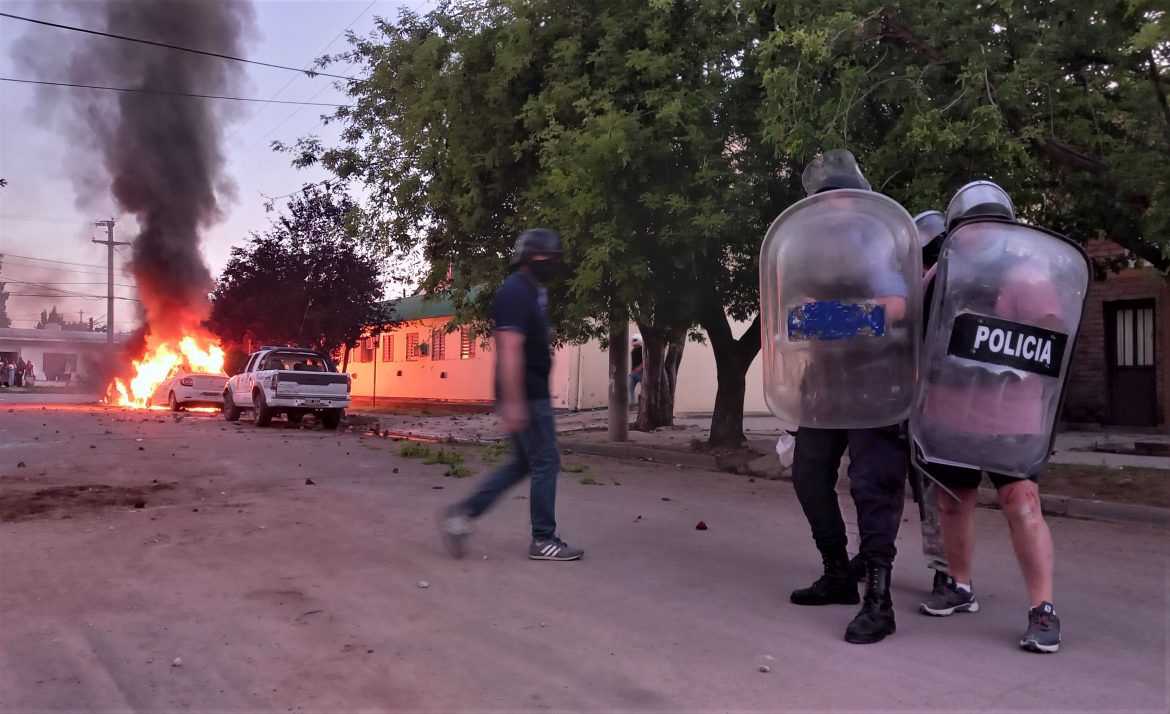 Video: por los disturbios, retiraron de la Sexta a las dos acusadas del infanticidio de Lucio