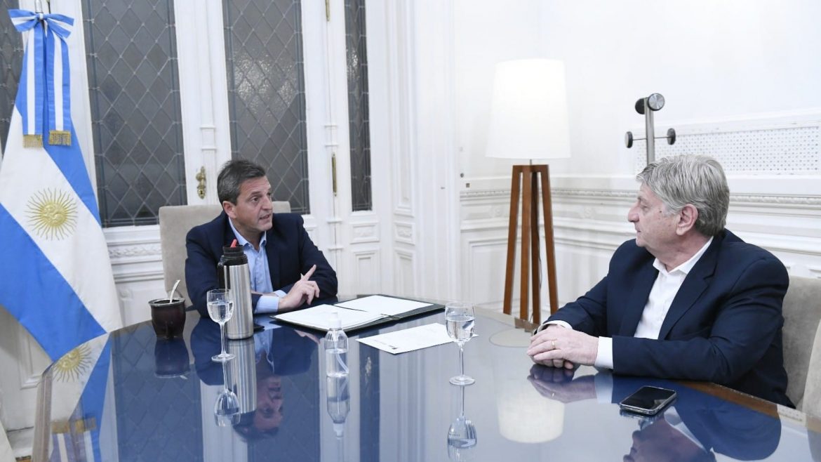 Massa confirmó que la terminal de Santa Rosa y el Acueducto del Norte están en el Presupuesto 2022