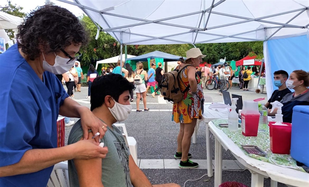 Diputados piden incorporar la vacuna contra el covid al calendario nacional