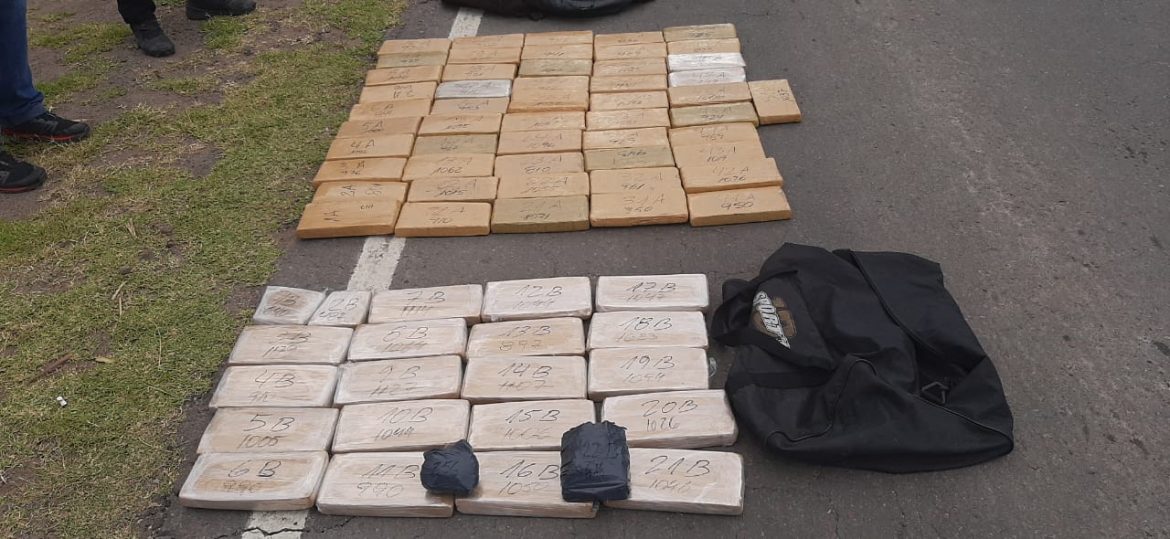 Incautan drogas en el puesto caminero de Trebolares