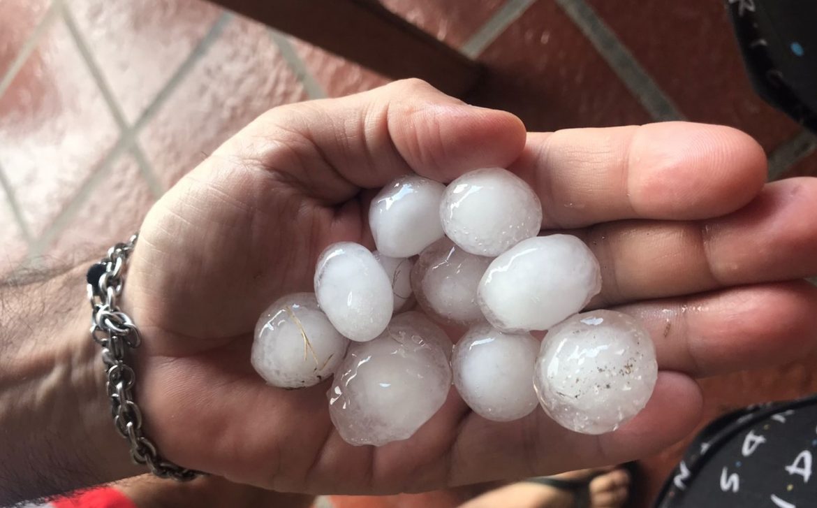Cayó granizo en Quemú y Alvear
