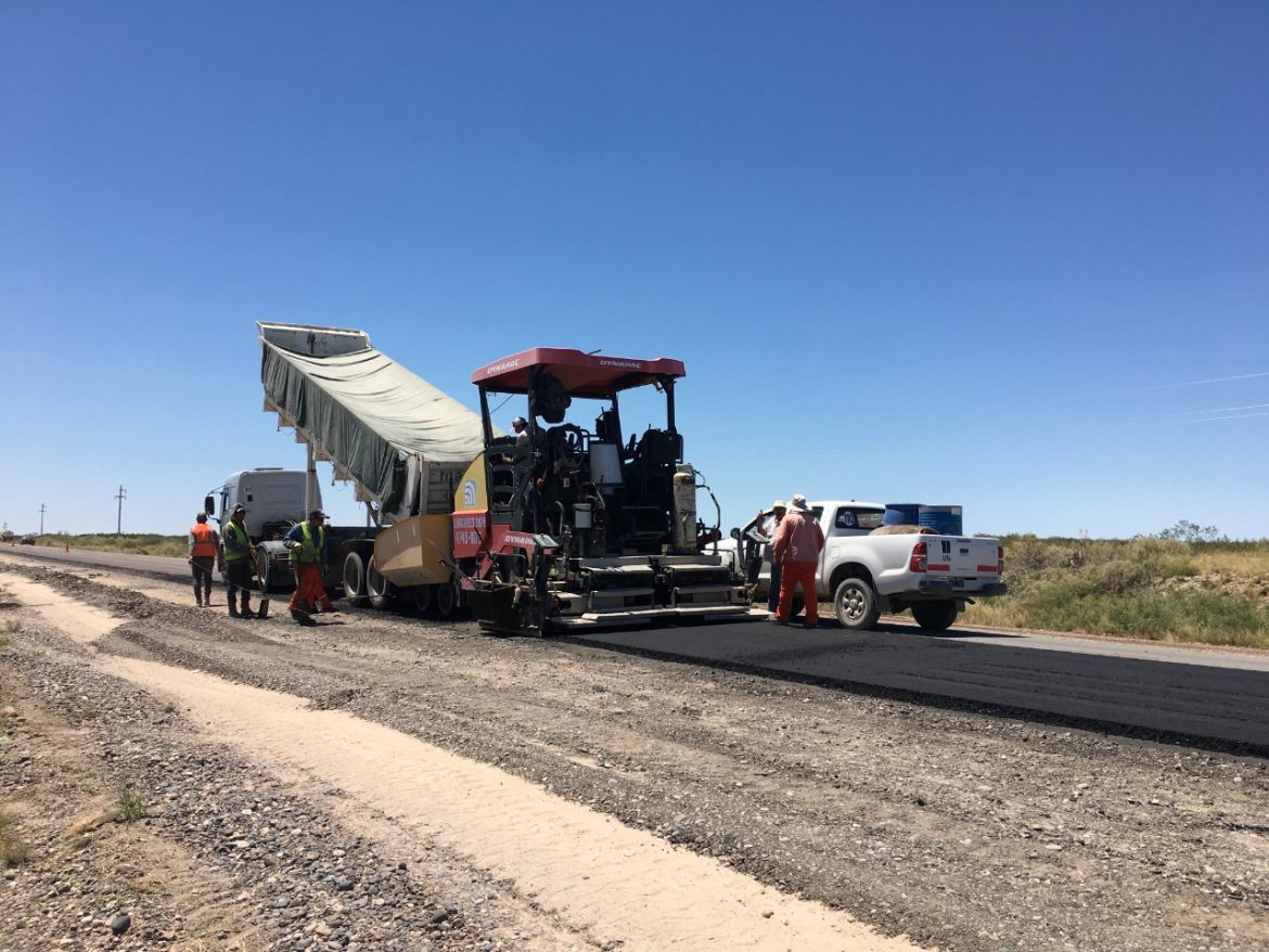 Avanzan tareas de repavimentación y bacheo en rutas nacionales 151 y 152