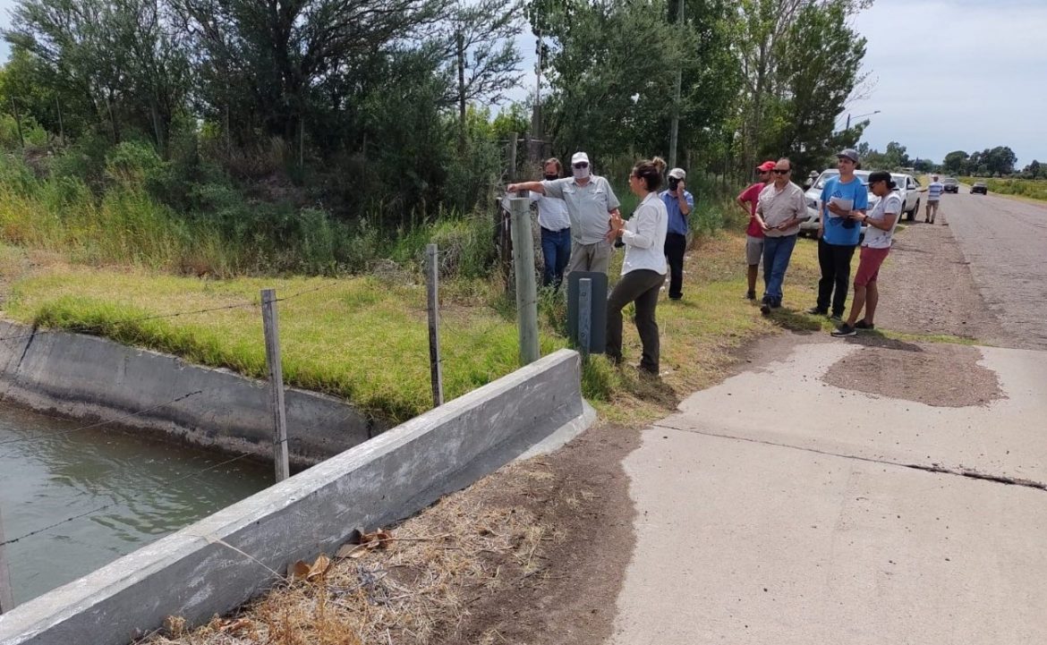 Hicieron una recorrida por los puntos propuestos para monitorear el Atuel