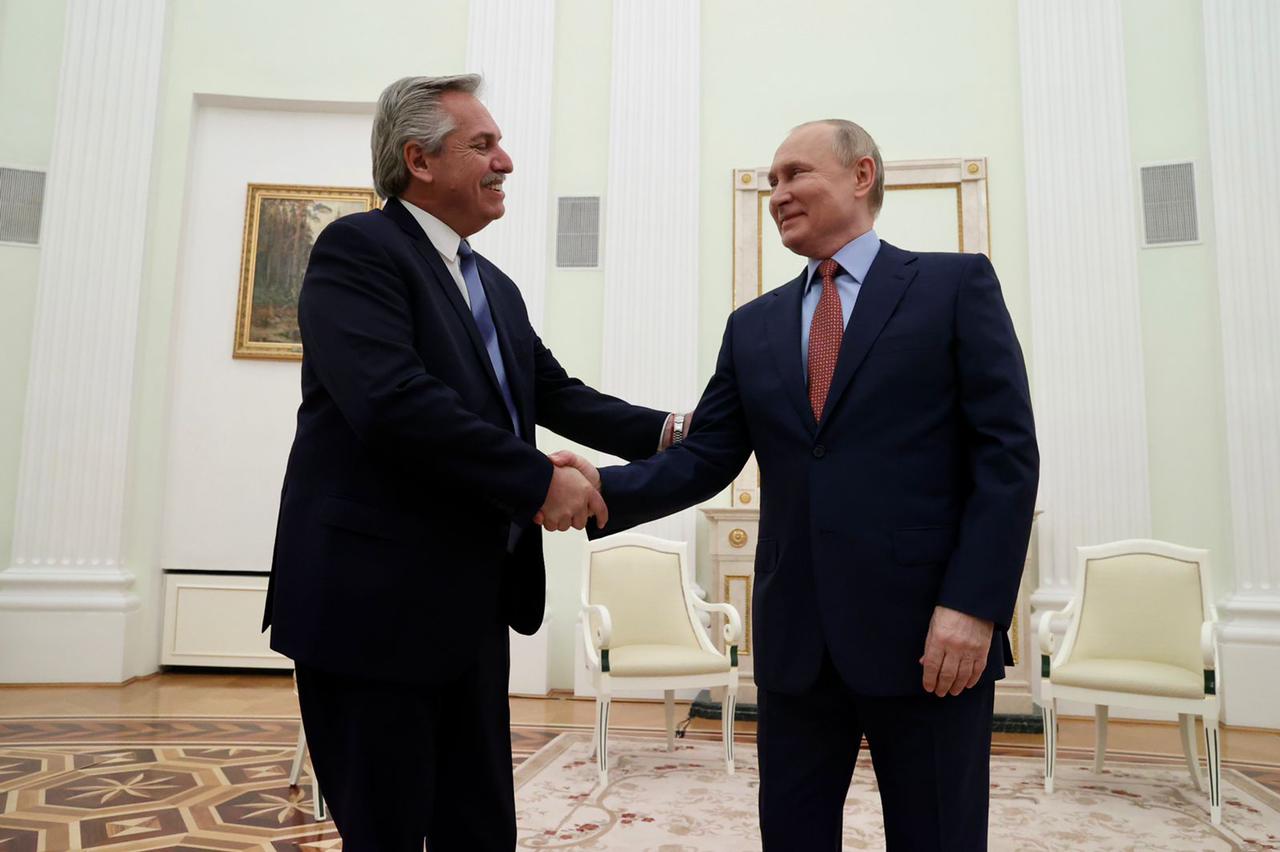 Alberto, con Putin: “La Argentina tiene que dejar esa dependencia tan grande que tiene con el FMI y EE.UU.”