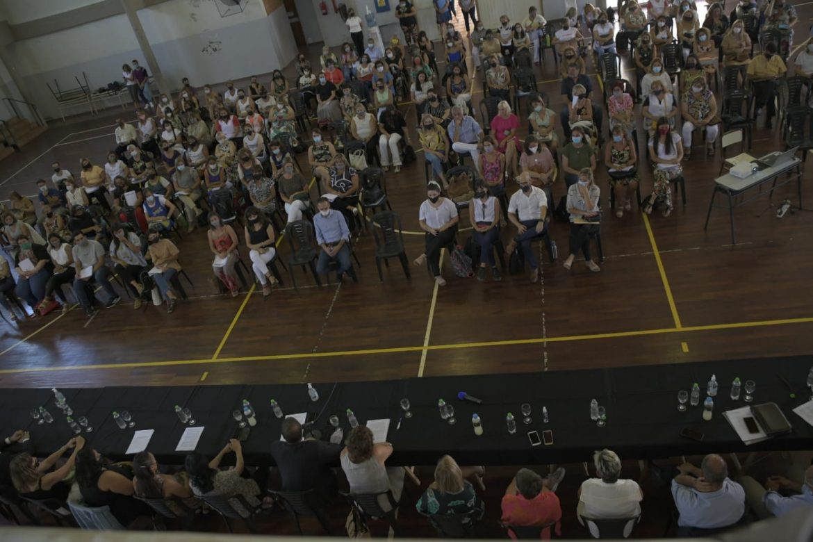 Dos funcionarias presentaron la renuncia en el Ministerio de Educación