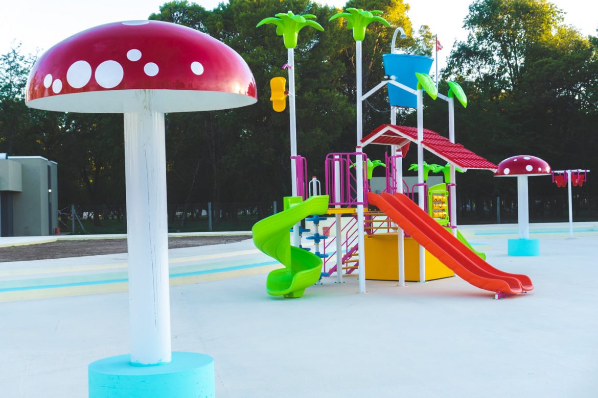 El pueblo de Winifreda inaugura su parque acuático