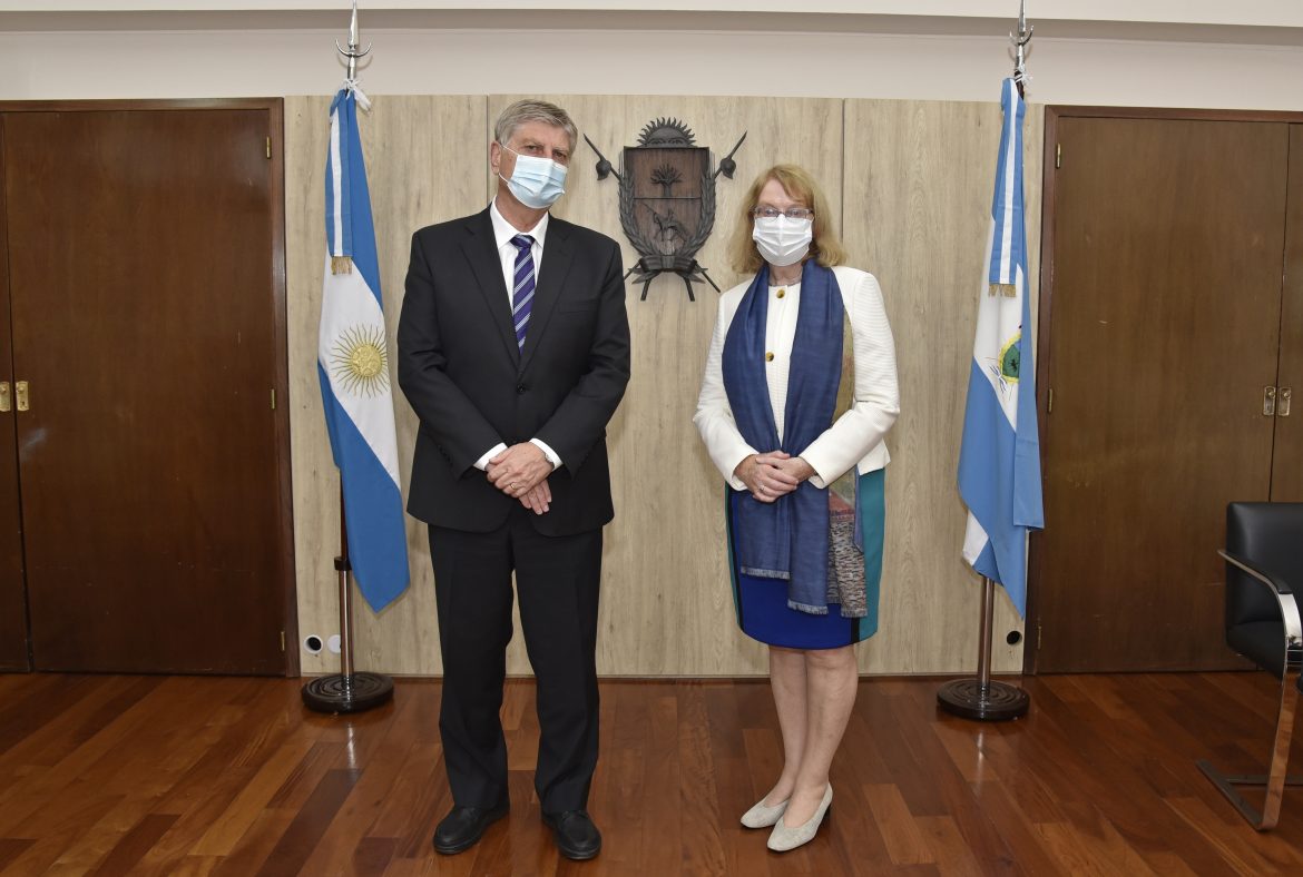 Ziliotto se reunió con la embajadora de Irlanda por el turismo