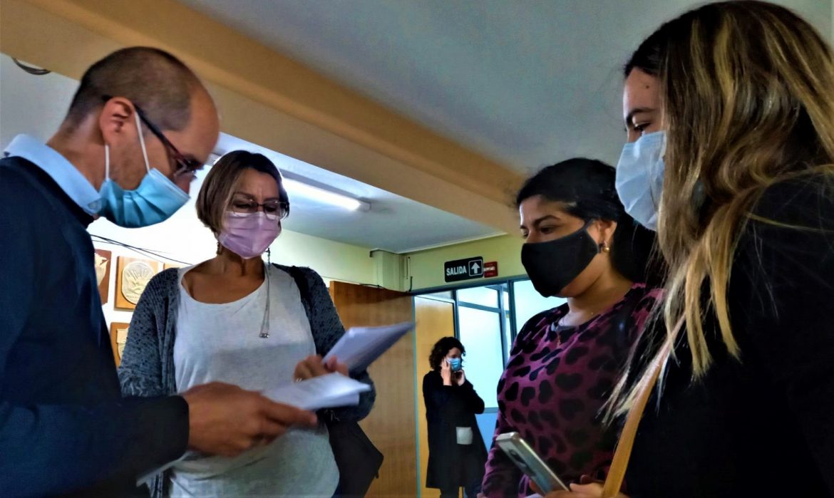 Mujeres dicen sentirse “estafadas” y piden que ginecólogos y obras sociales vuelvan a negociar